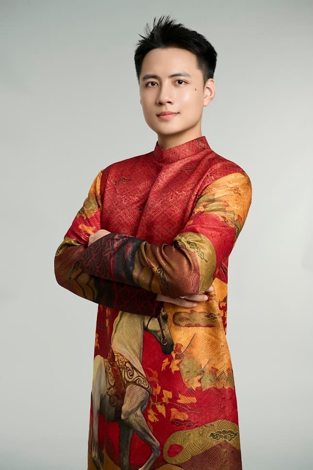 Nhẫn Kim Tiền Dụng Thần